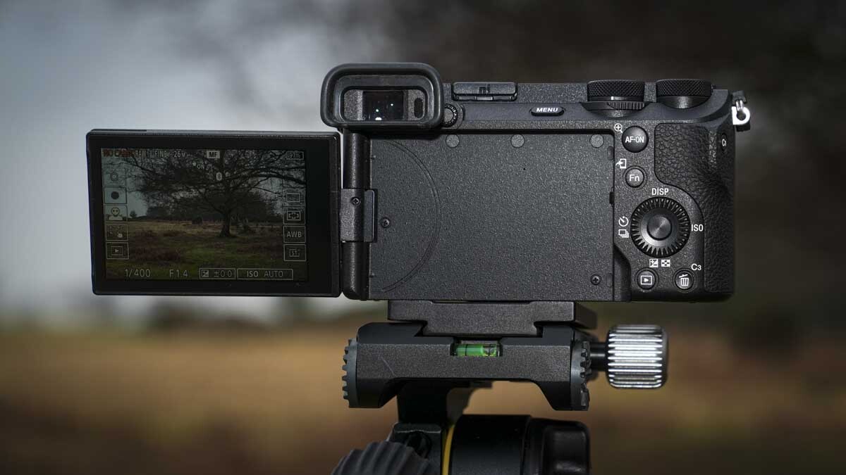 Sony A6700