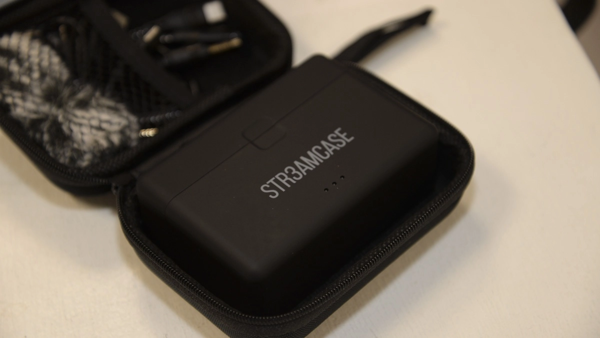 3 Legged Thing Str3amcase review