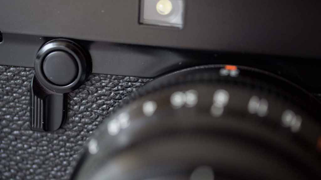 Fuji X-Pro2 viewfinder selector