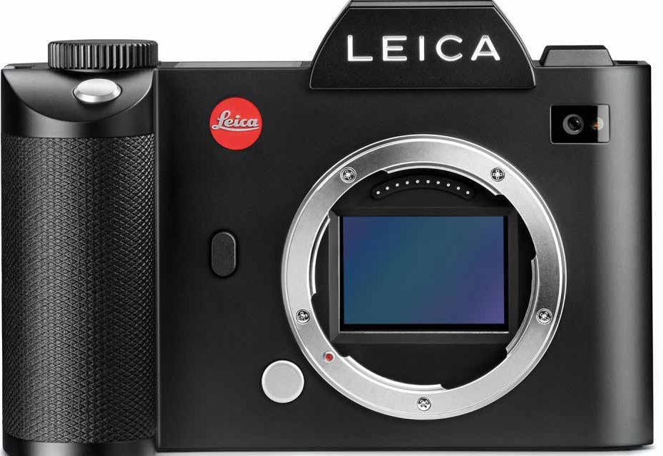 Leica SL firmware update promises smoother tethered shooting