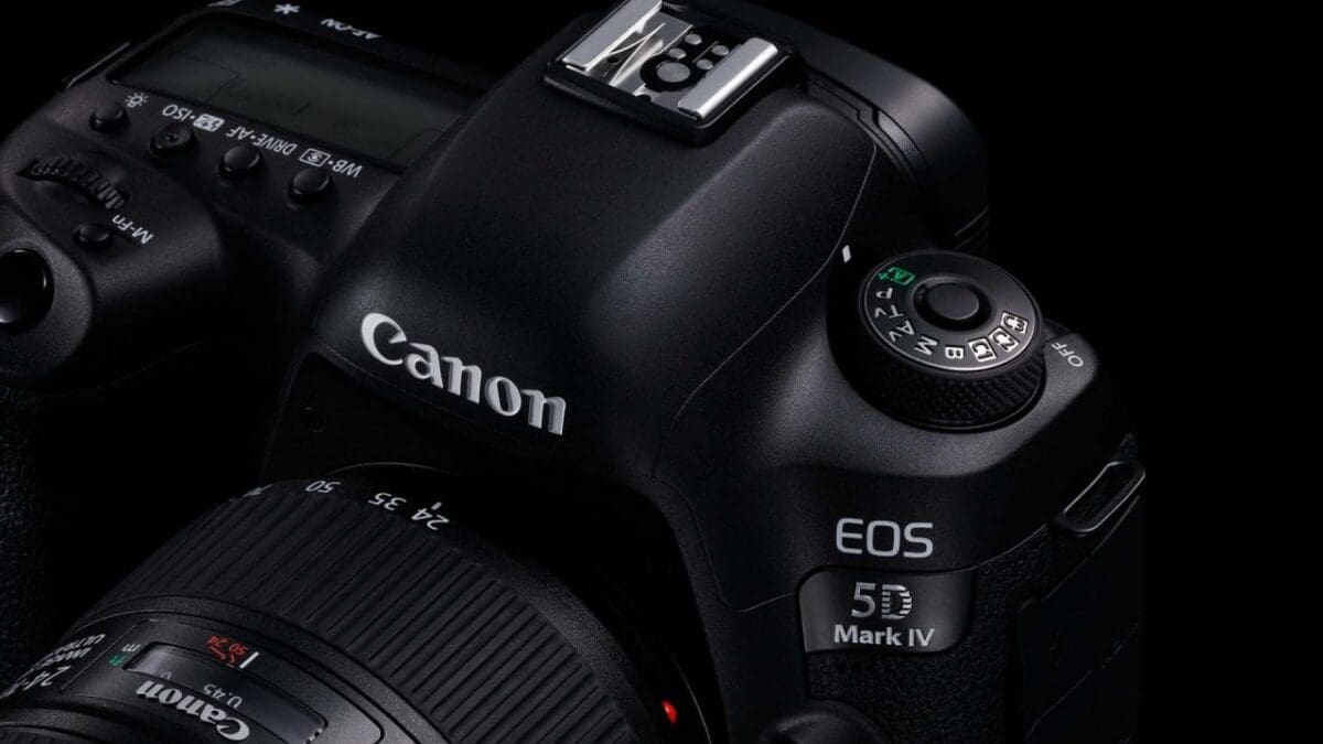 Canon 5D Mark IV top