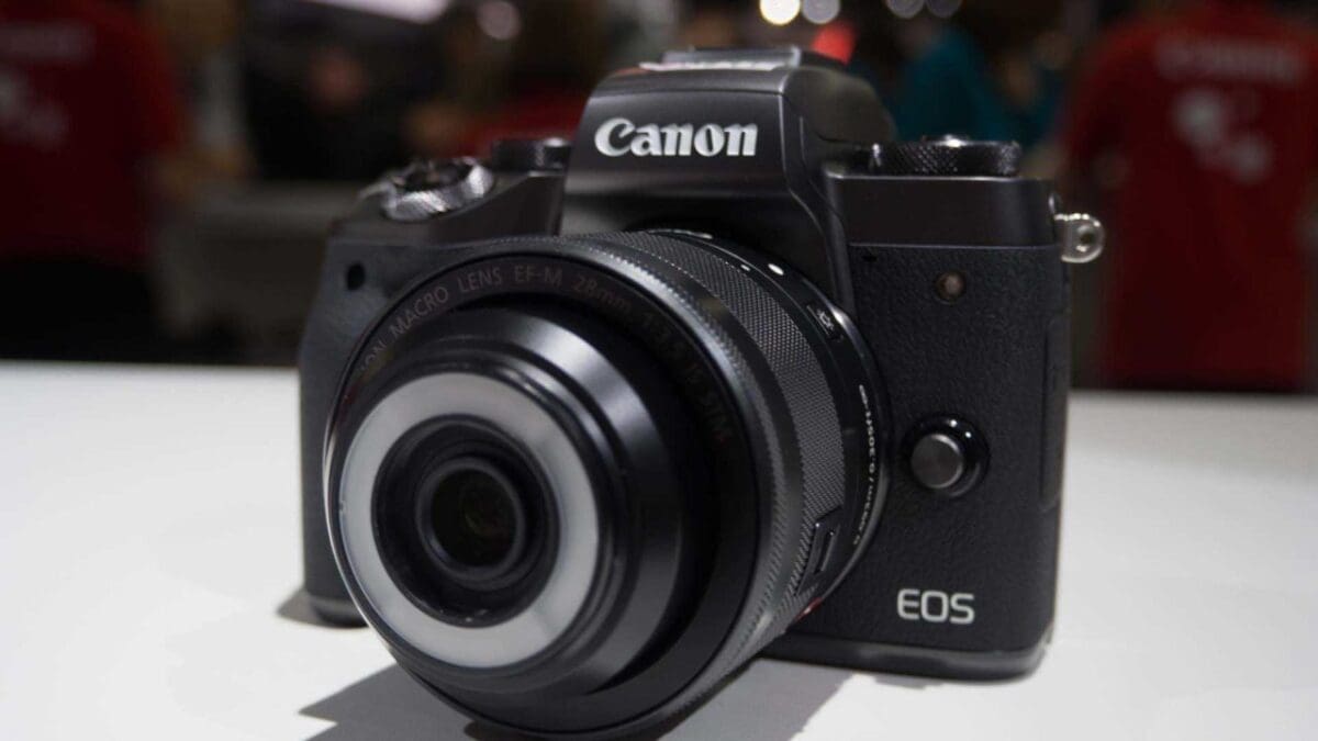 Canon EOS M5 Hands on