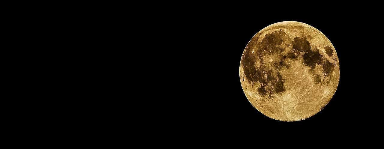 Moon photography tips: 05 Use your histogram