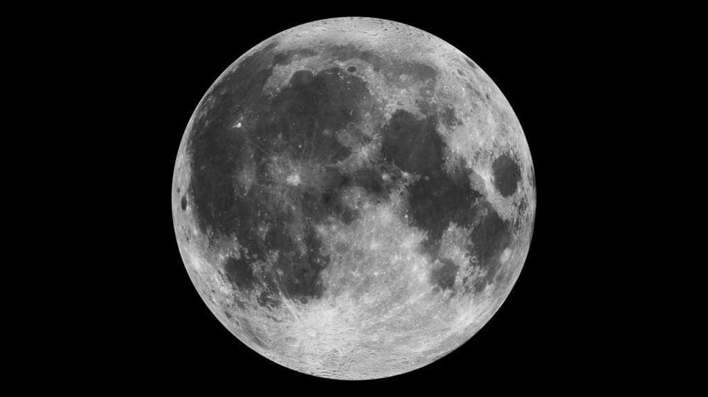 Moon photography tips: 03 Secure your camera