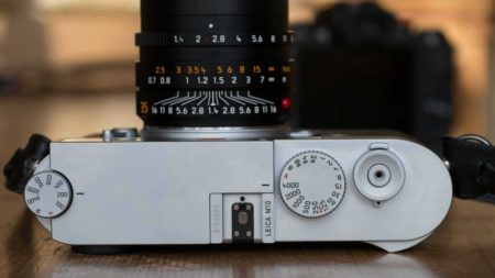Leica M10 top