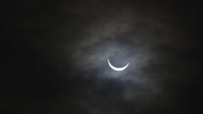 How to photograph a solar eclipse