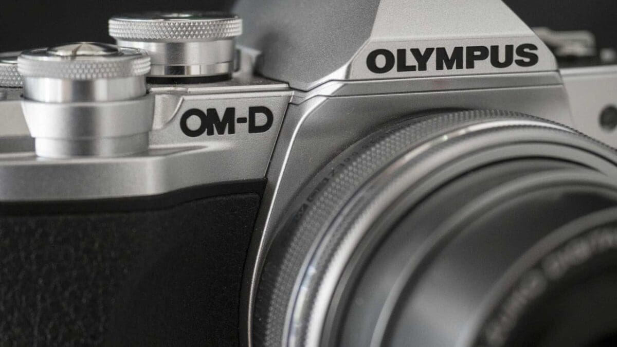 Olympus OM-D E-M10 MarkIII Review - OM-D badge