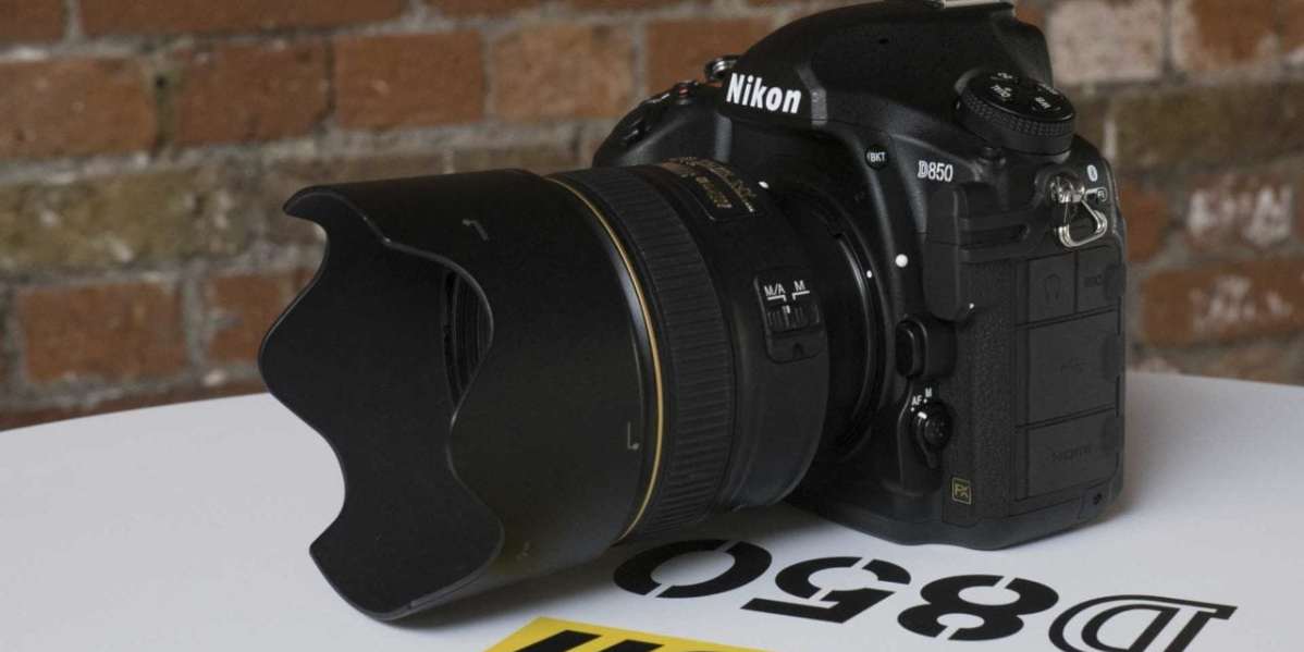 Best Camera: Nikon D850