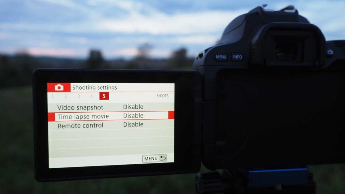 How to set up a timelapse on the Canon EOS 200D / Rebel SL2: enable timelapse