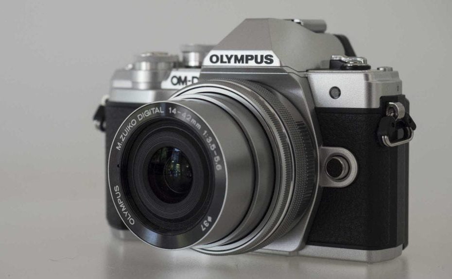 Best cameras for beginners: Olympus OM-D E-M10 III