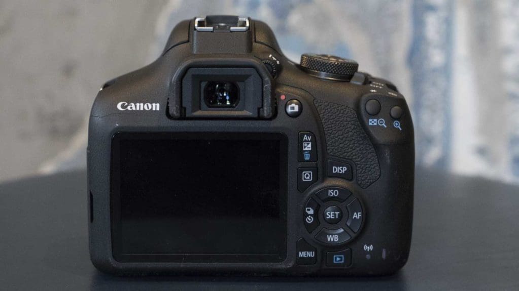Canon EOS 2000D / EOS Rebel T7 Review: Product shot
