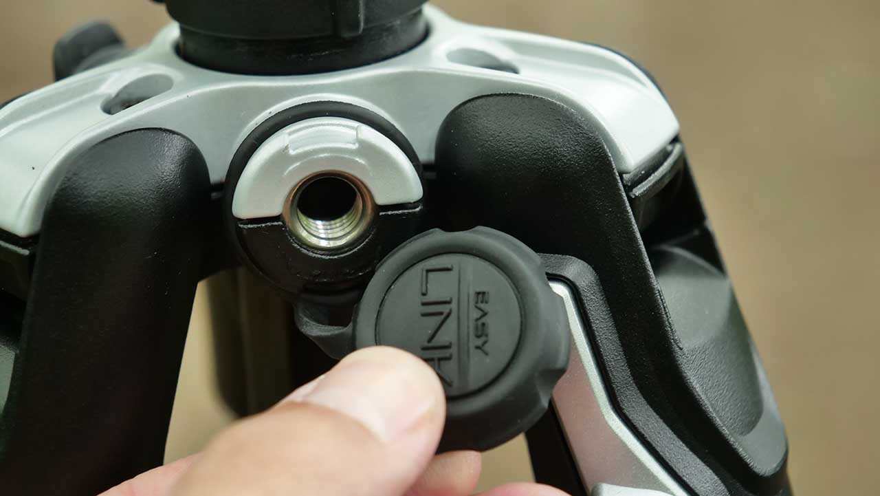 Manfrotto BeFree Advanced GT review: Easy Link port