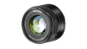 Neewer launches budget 35mm f/1.2 lens for Fuji X, Sony E mounts