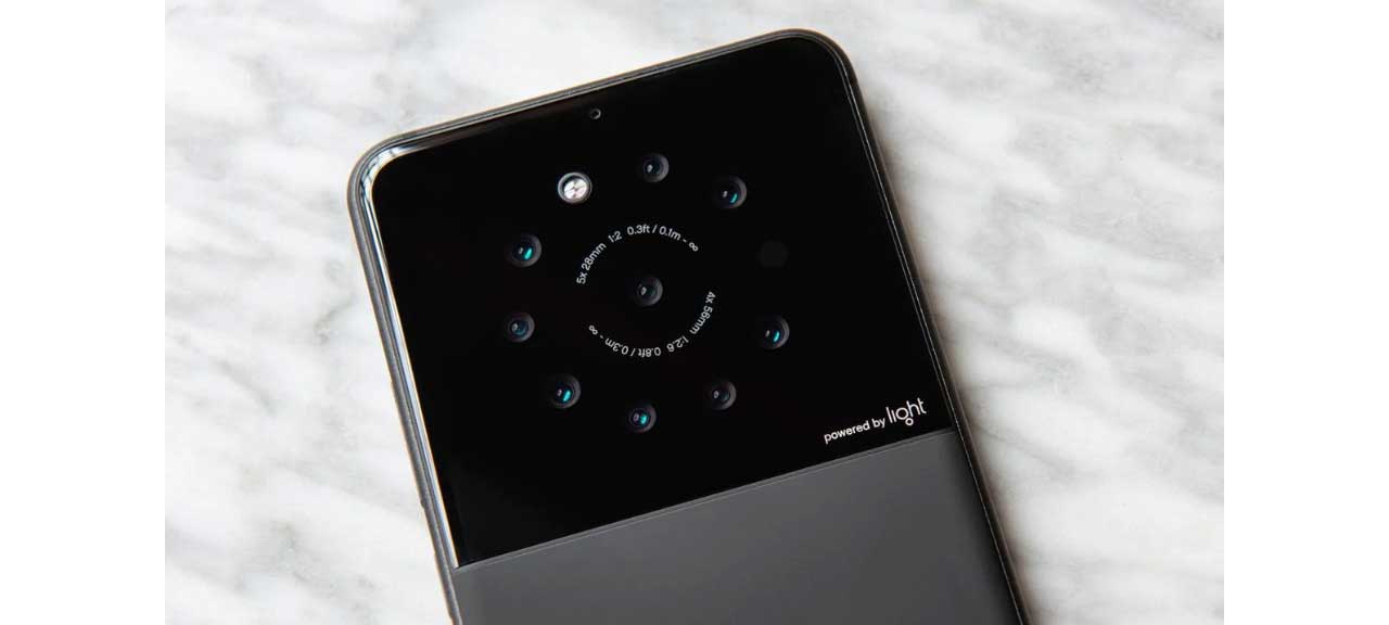 Light developing a smartphone with 9 cameras that can produce 64MP images