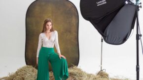 Lastolite launch Tobacco/Olive vintage backdrop