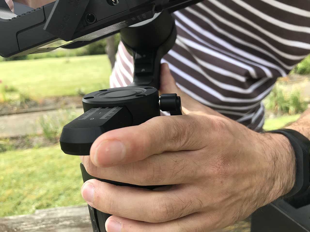 How to balance your camera on the Gudsen Moza Air 2: 05 balance pan axis
