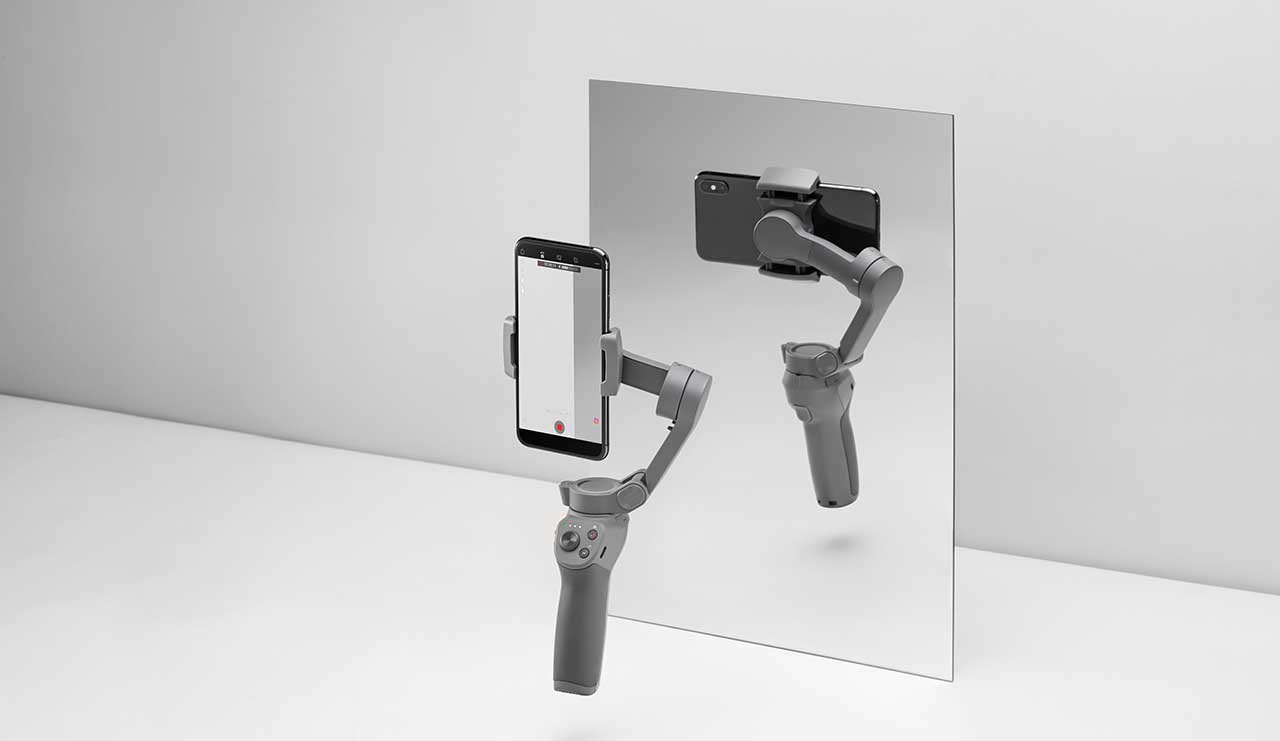 DJI Osmo Mobile 3 Gimbal Stabilizer for Smartphones Lightweight New 2019 Release 
