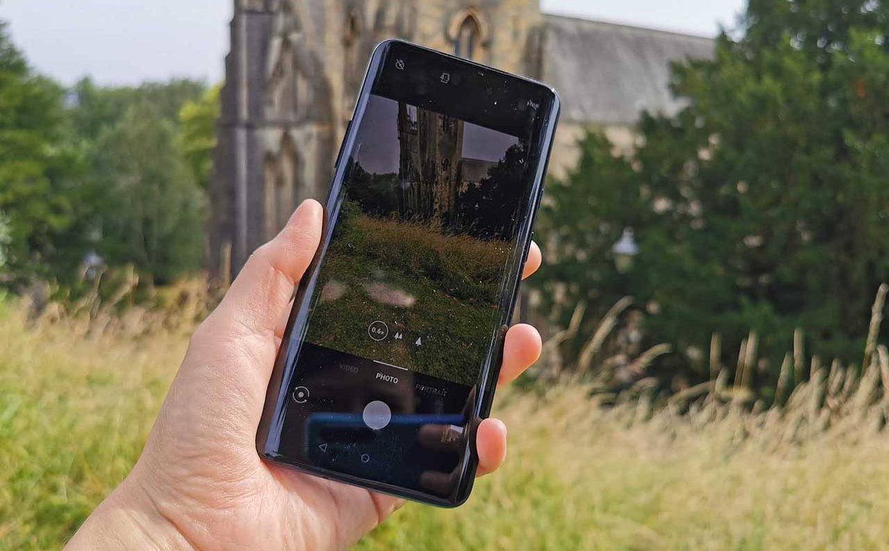 How to use the OnePlus 7 Pro’s super wide-angle camera