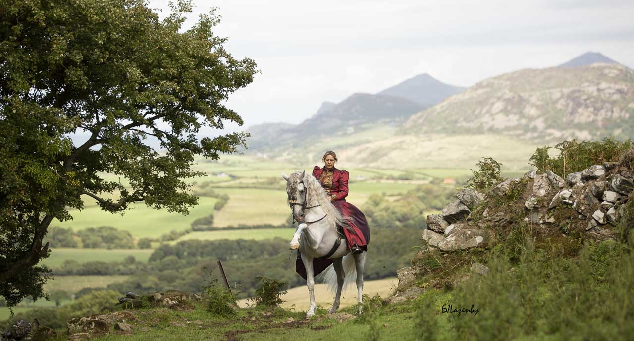 Interview with Pro Fine Art Horse Photographer Jane Lazenby
