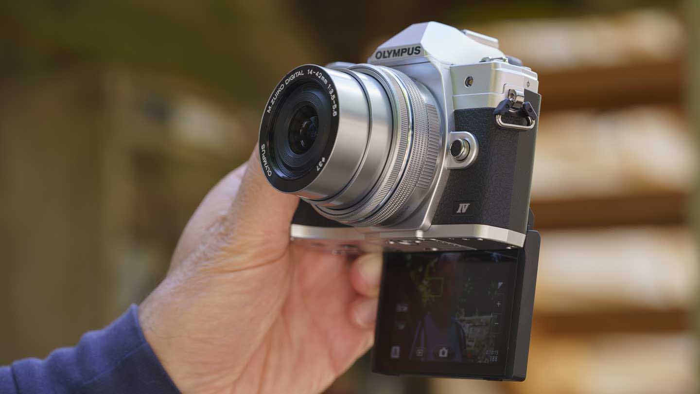 Olympus OM-D E-M10 Mark IV Review - Camera Jabber