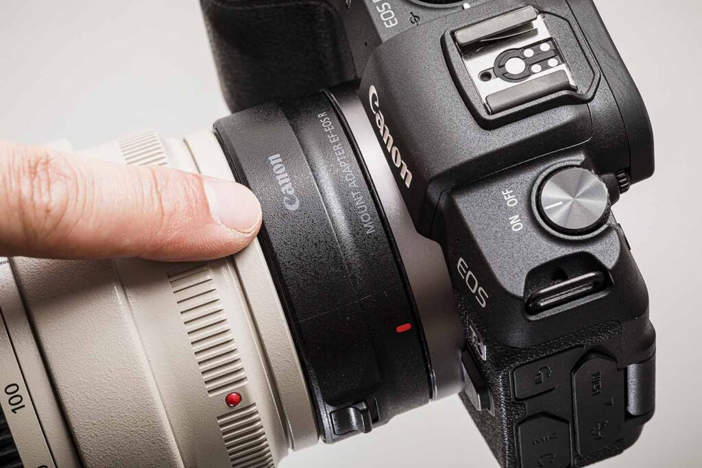 How to use the Canon EF to RF mount adapter