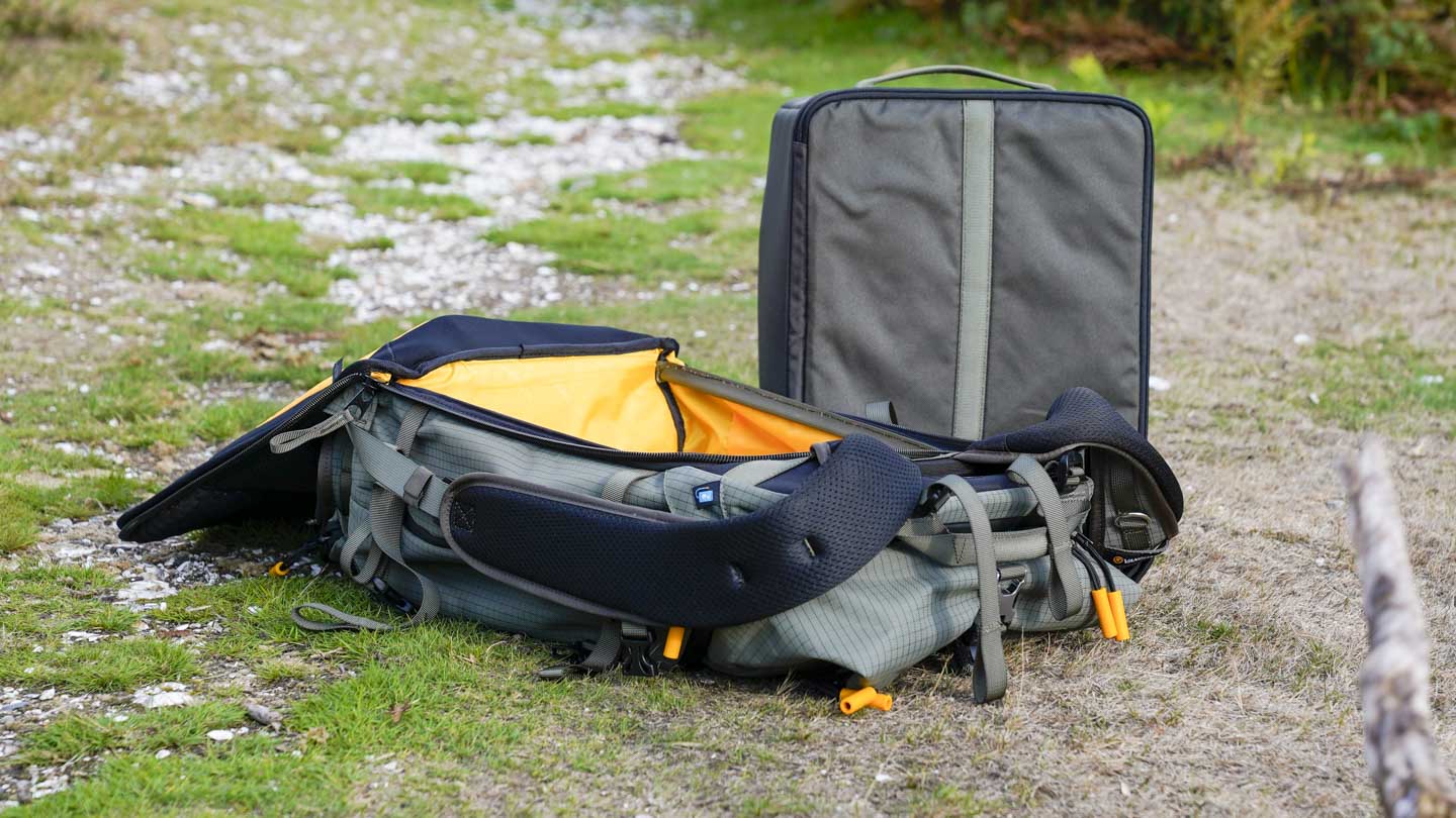 Vanguard VEO 49 Active Trekking Backpack