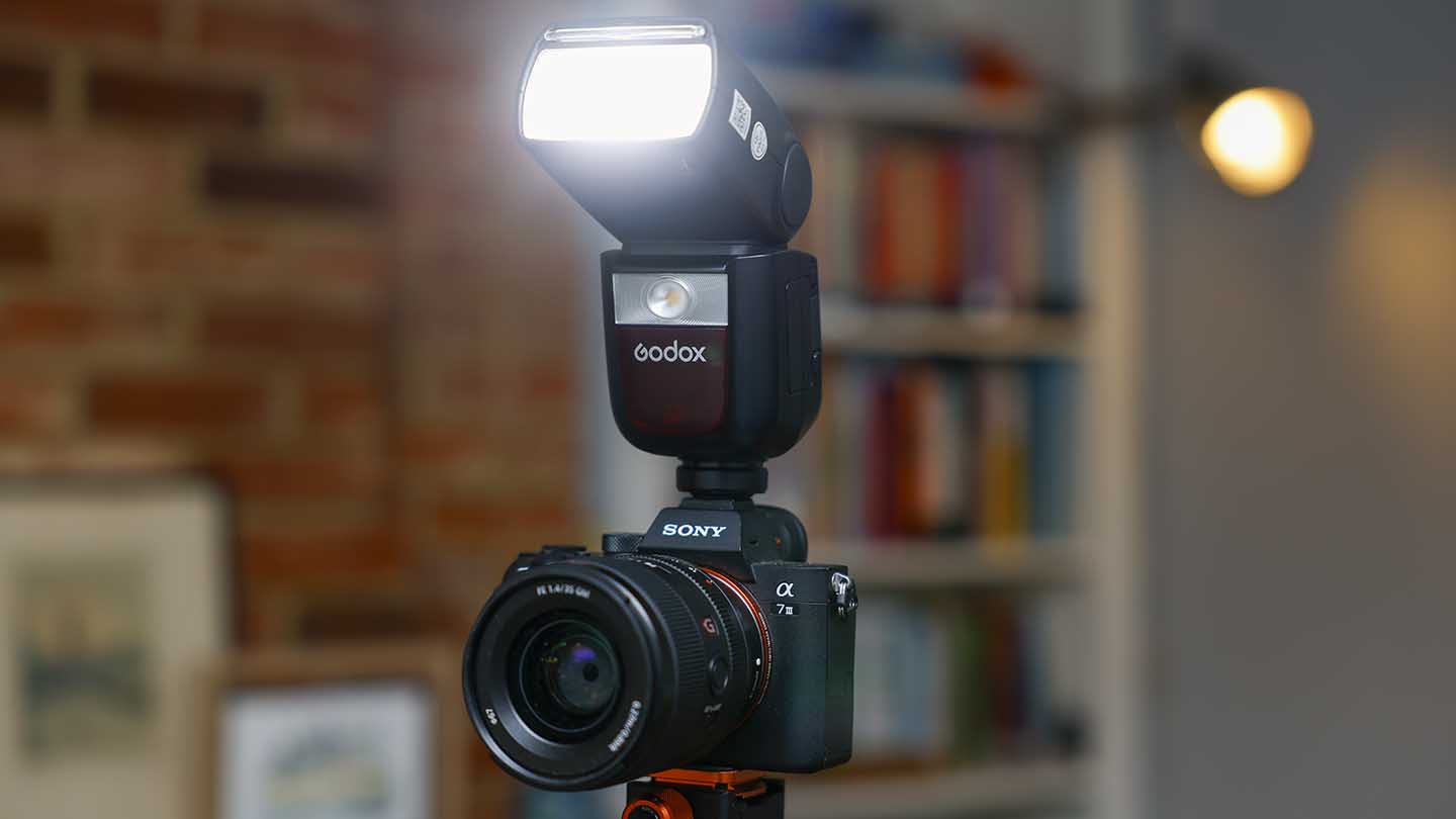 Godox V860III Li-Ion TTL Flash - Sony V860IIIs Kit Camera Mounted