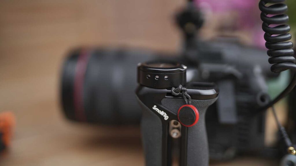 SmallRig AirTag Mount Plate