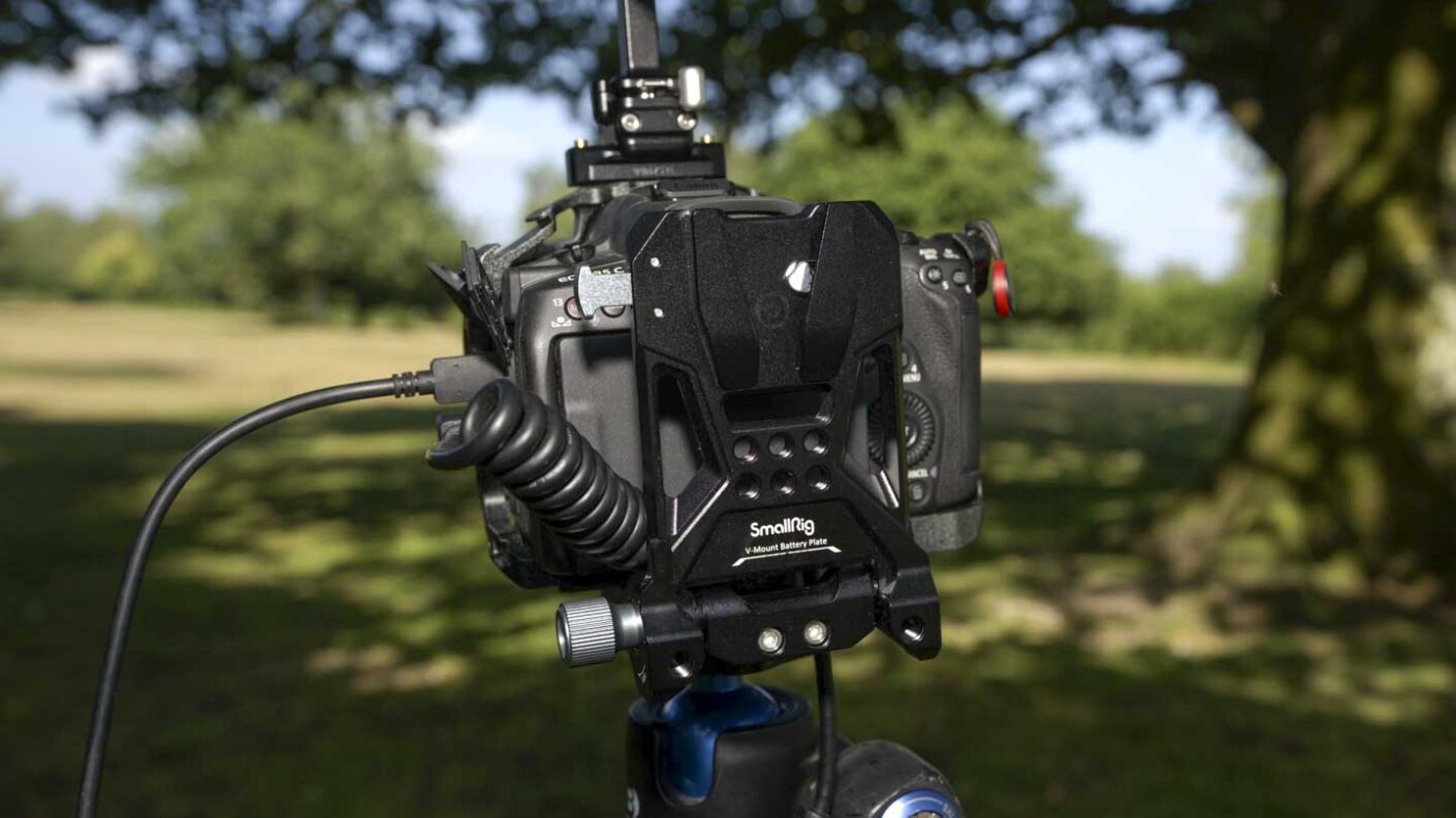 SmallRig Advanced Compact V-Mount Battery Mounting System Review ...