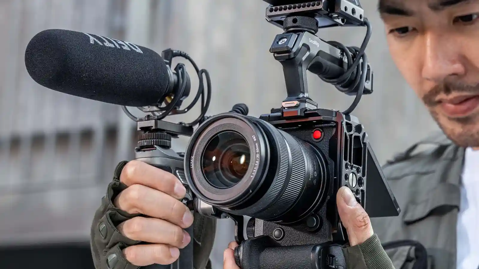 SmallRig Unveils New Cage Kits for Panasonic LUMIX S1R II