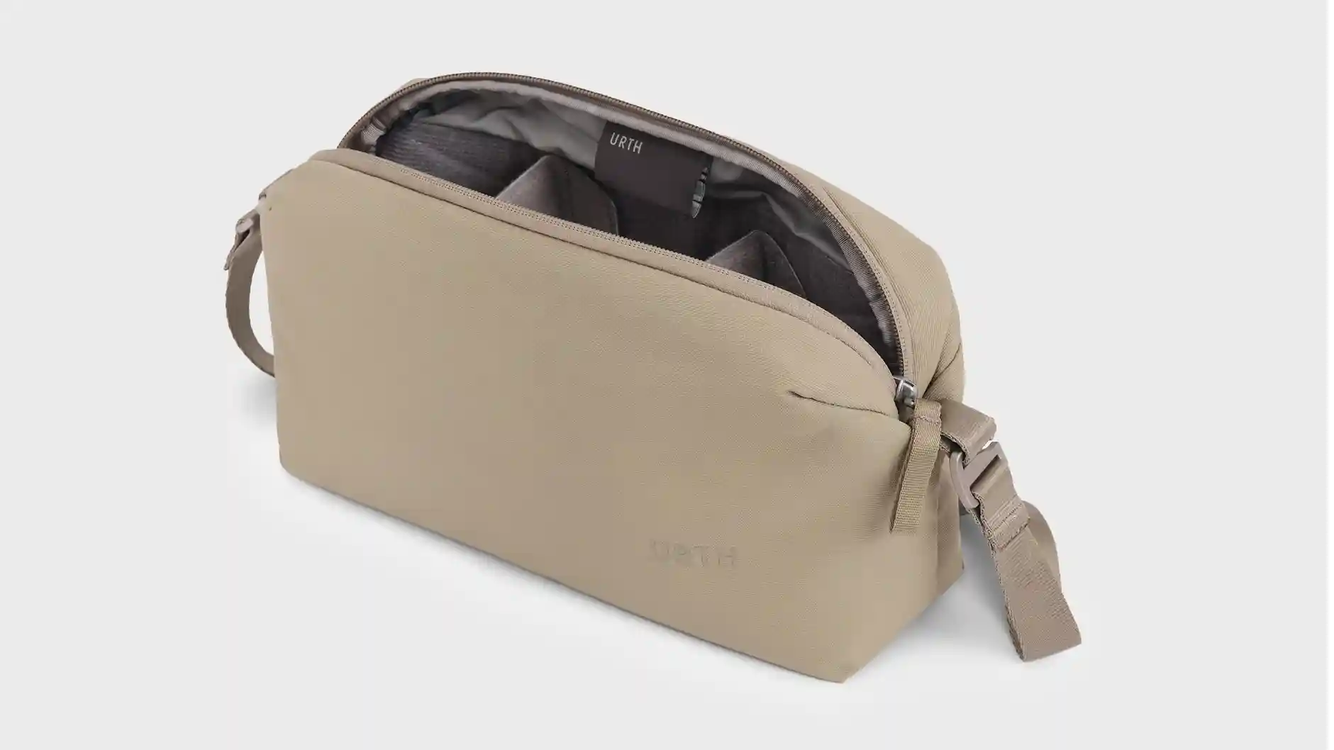 Urth unveils the dolomite camera sling a sustainable, stylish solution for photographers