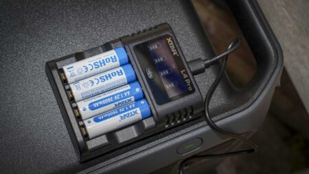 XTAR VC4 Multifunctional Charger