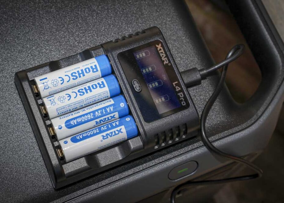 XTAR VC4 Multifunctional Charger