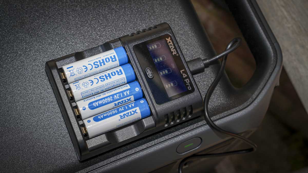 XTAR VC4 Multifunctional Charger