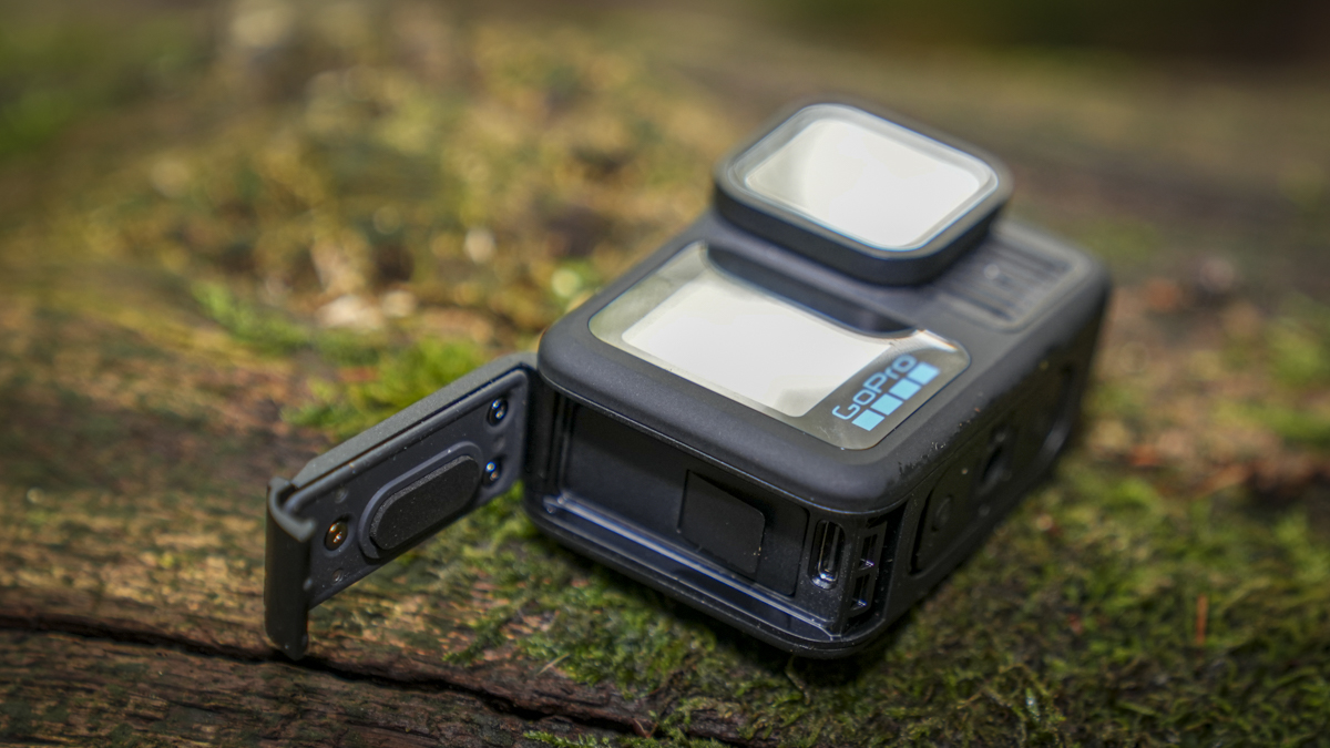 GoPro Hero13 Black review - battery door