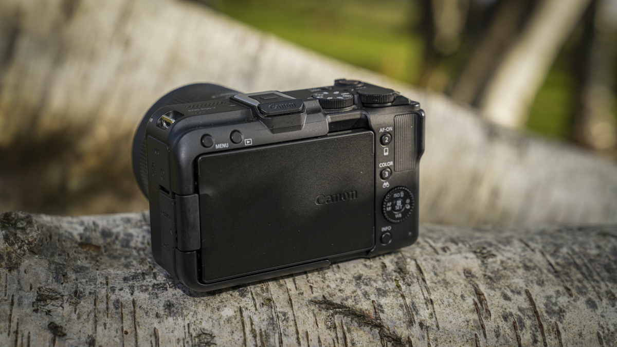Canon EOS R50 V rear with LCD closed