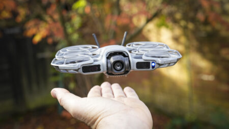 DJI Neo 2 review - palm take off