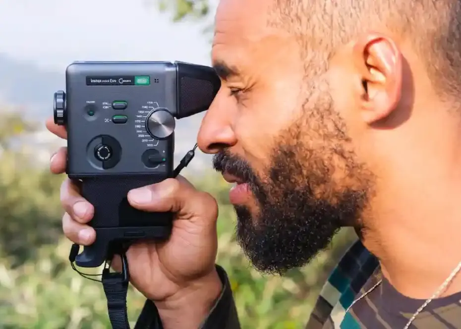 instax mini Evo Cinema hybrid