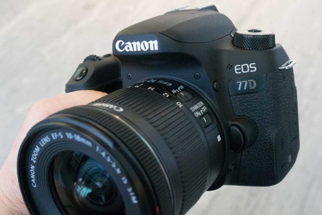 Canon EOS 77D