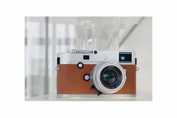 Leica’s APO-Summicron-M 50mm f/2 ASPH lens is now available in a silver anodised finish, the company has announced.