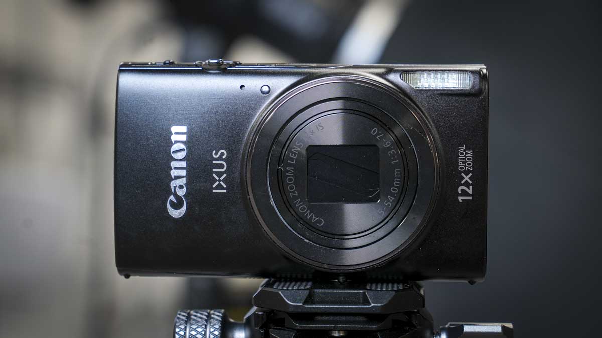 Canon IXUS 285 HS Review front lens closed