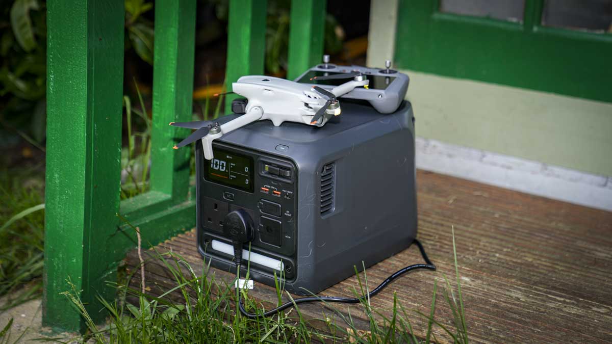 I reviewed the DJI Power 1000 Mini and its built-in USB-C cable is more  useful than I expected  Camera Jabber