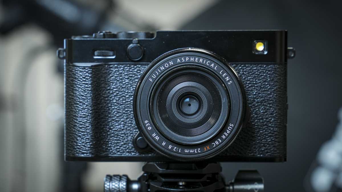 I reviewed the Fujifilm X-E5, and this compact camera delivers stunning colour and character