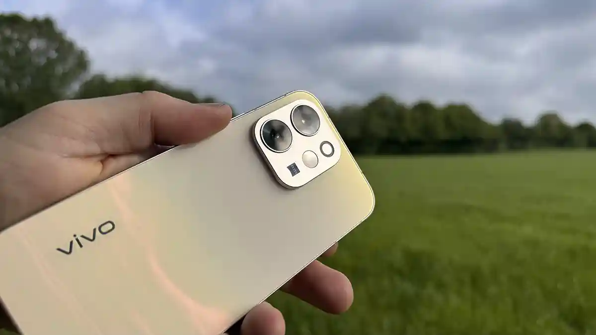 Vivo V70 Review
