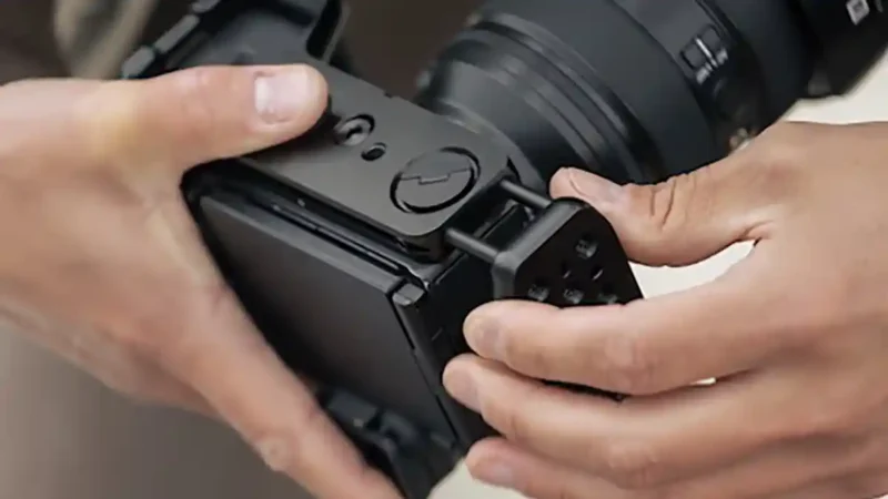 Peak Design rethinks the L-bracket with modular Field Bracket
