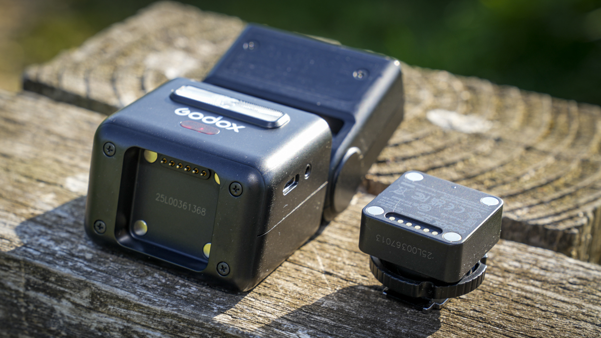 The Godox iT32