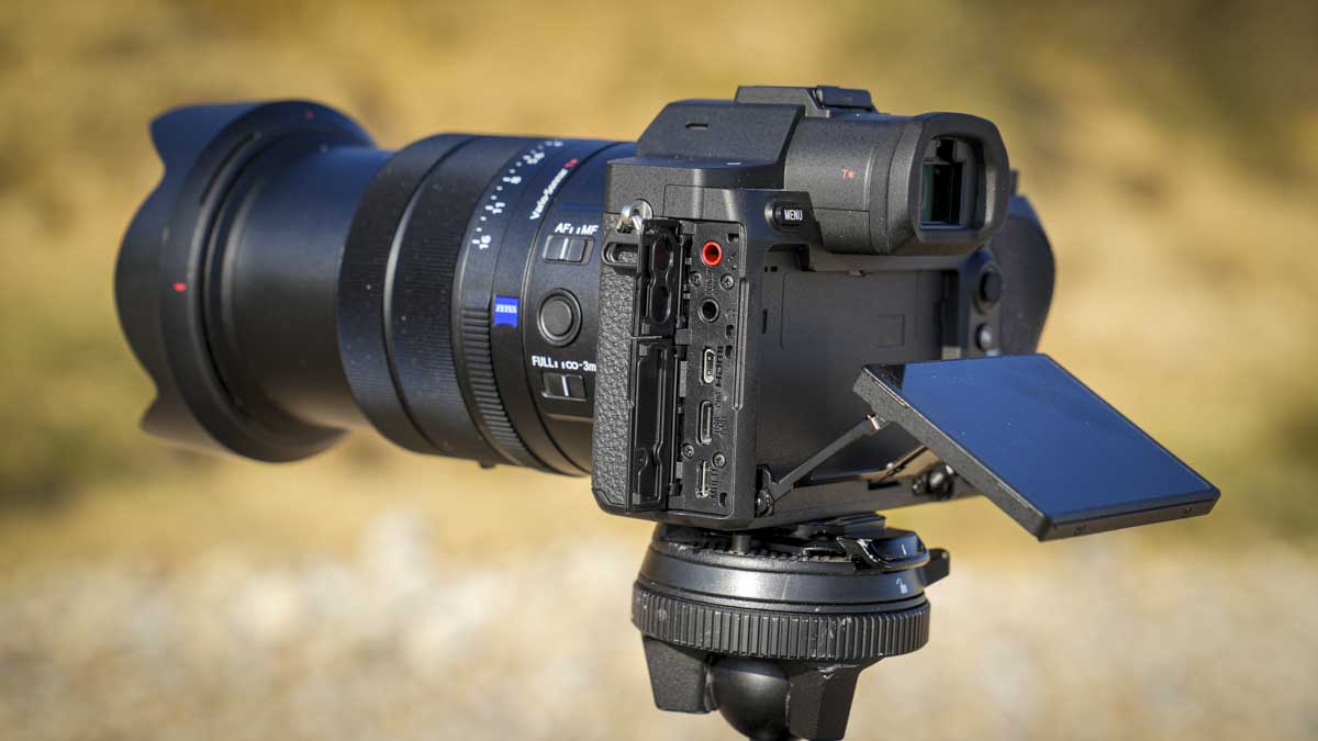 Sony RX10 V Review
