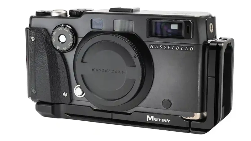 Mutiny XPan L-bracket finally centres the Hasselblad XPan on a tripod