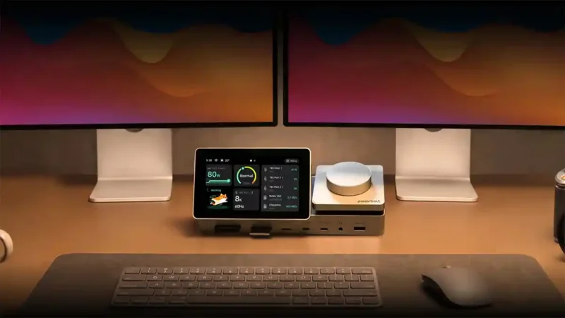 PexarBolt Ultra is a Thunderbolt 5 dock with a screen and a CFexpress slot